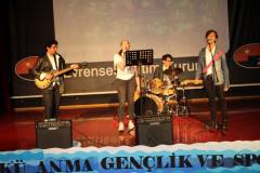 Evrensel Kolej